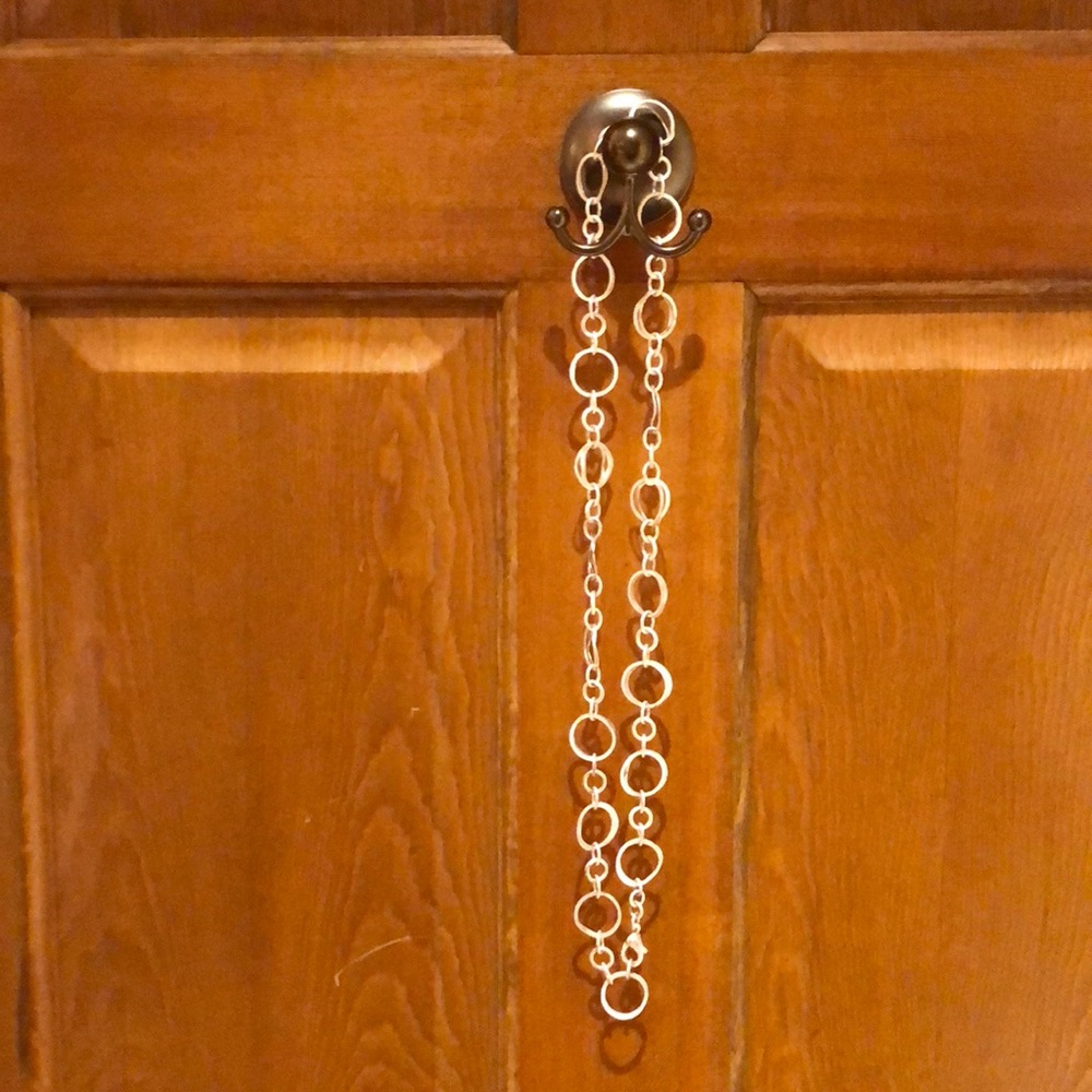 Premier silver colored necklace